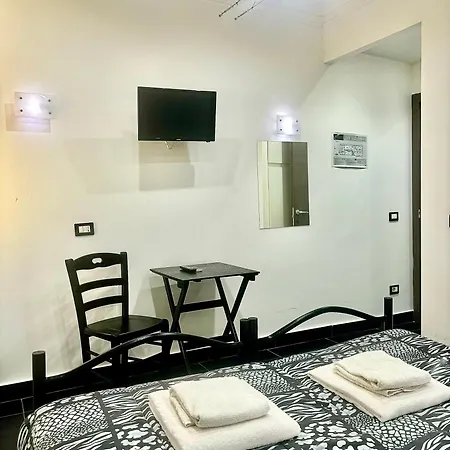 Palace Hostel Róma