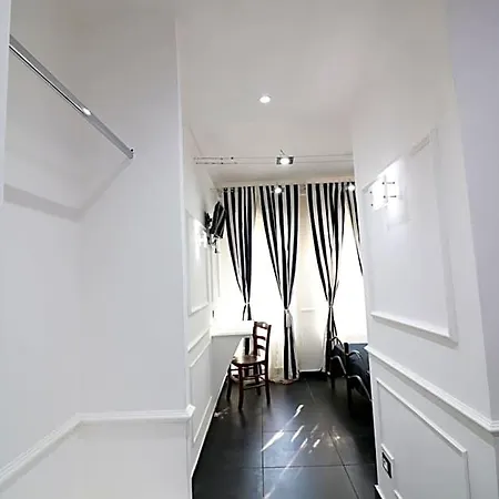 Palace Hostal