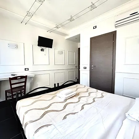 Palace Hostel Rome