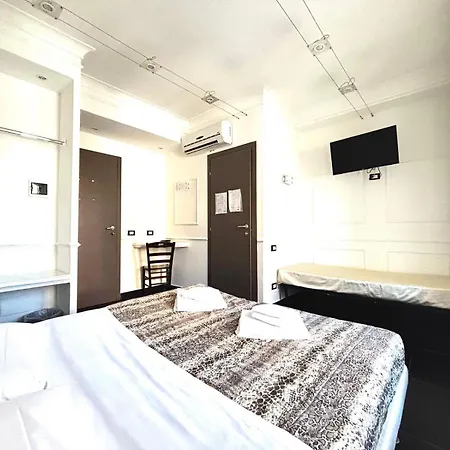 Hostel Palace Rome